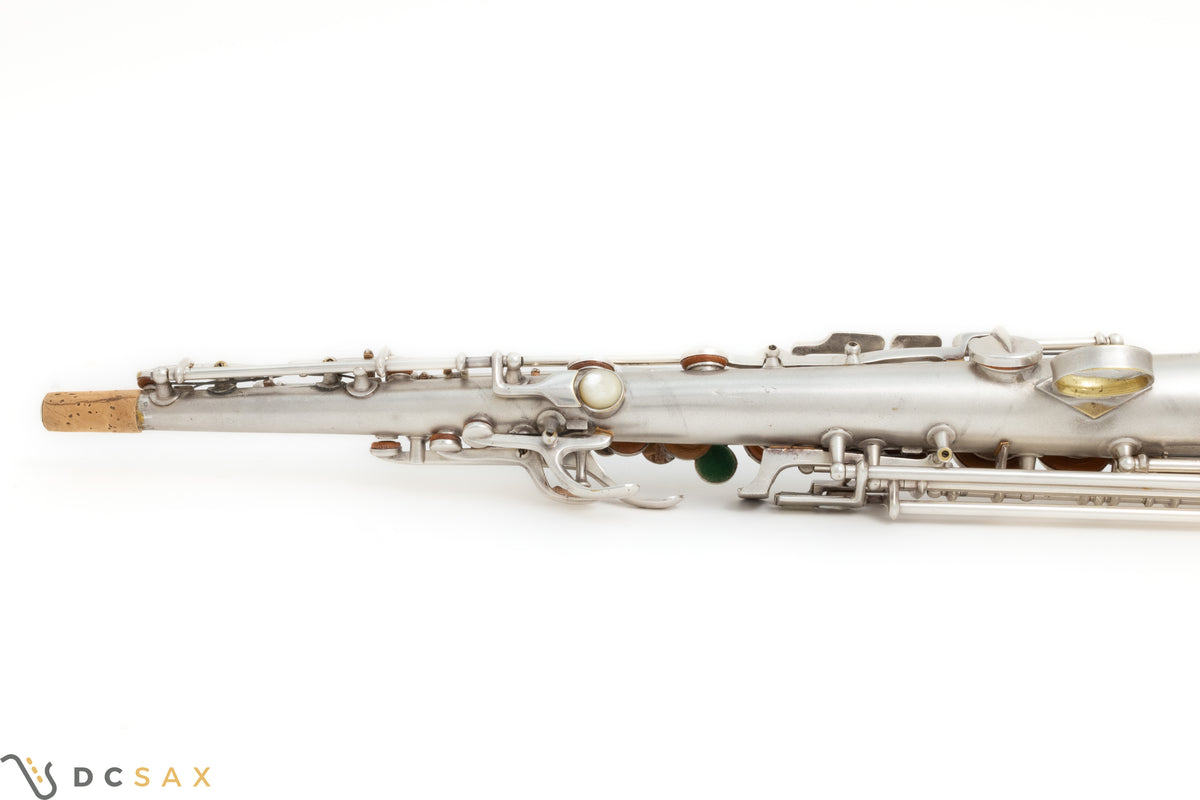 1927年製 C.G.コーン New Wonder II Chu Berry ソプラノサックス、銀メッキ仕上げ、整備済み