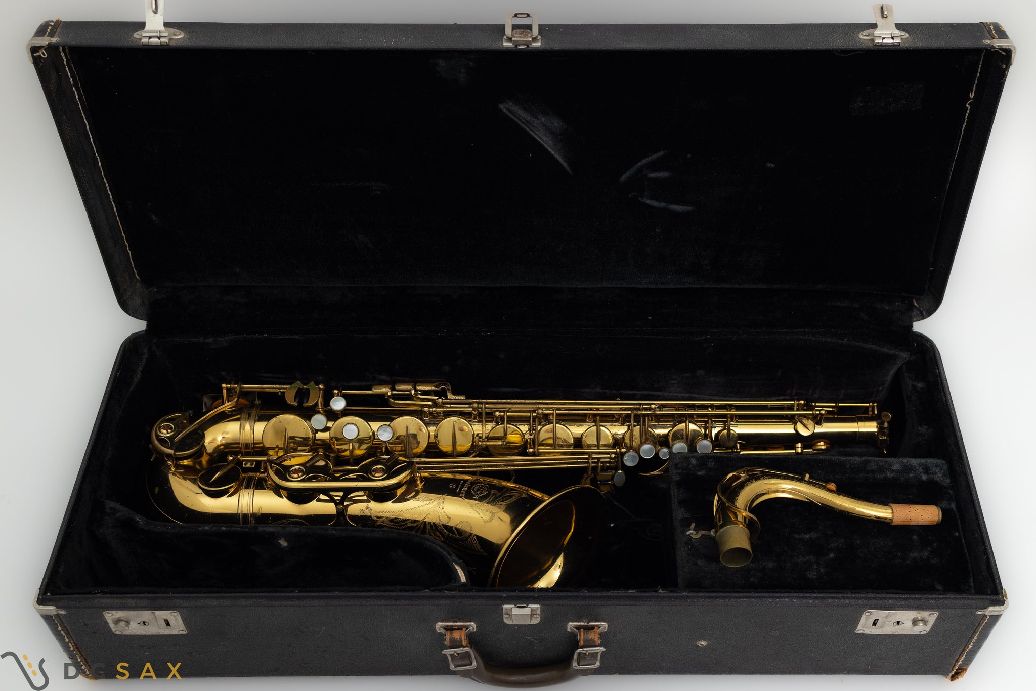 194,xxx Selmer Mark VI Tenor Saxophone, 98% Original Lacquer, Video
