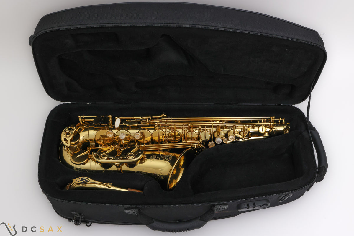 Selmer Jubilee Series II alto saxophone in opened case
