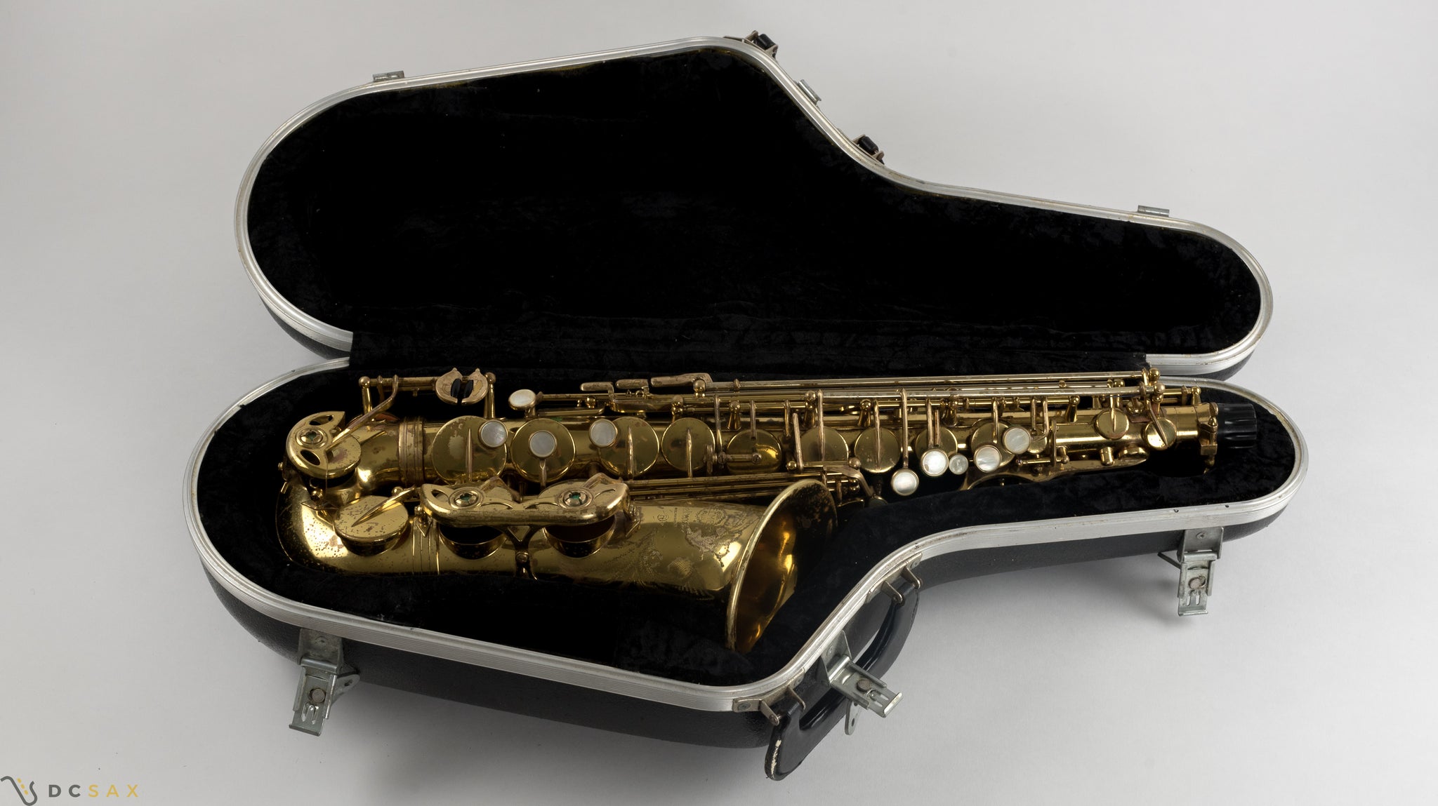 174,xxx Selmer Mark VI Alto Saxophone, 93% Original Lacquer