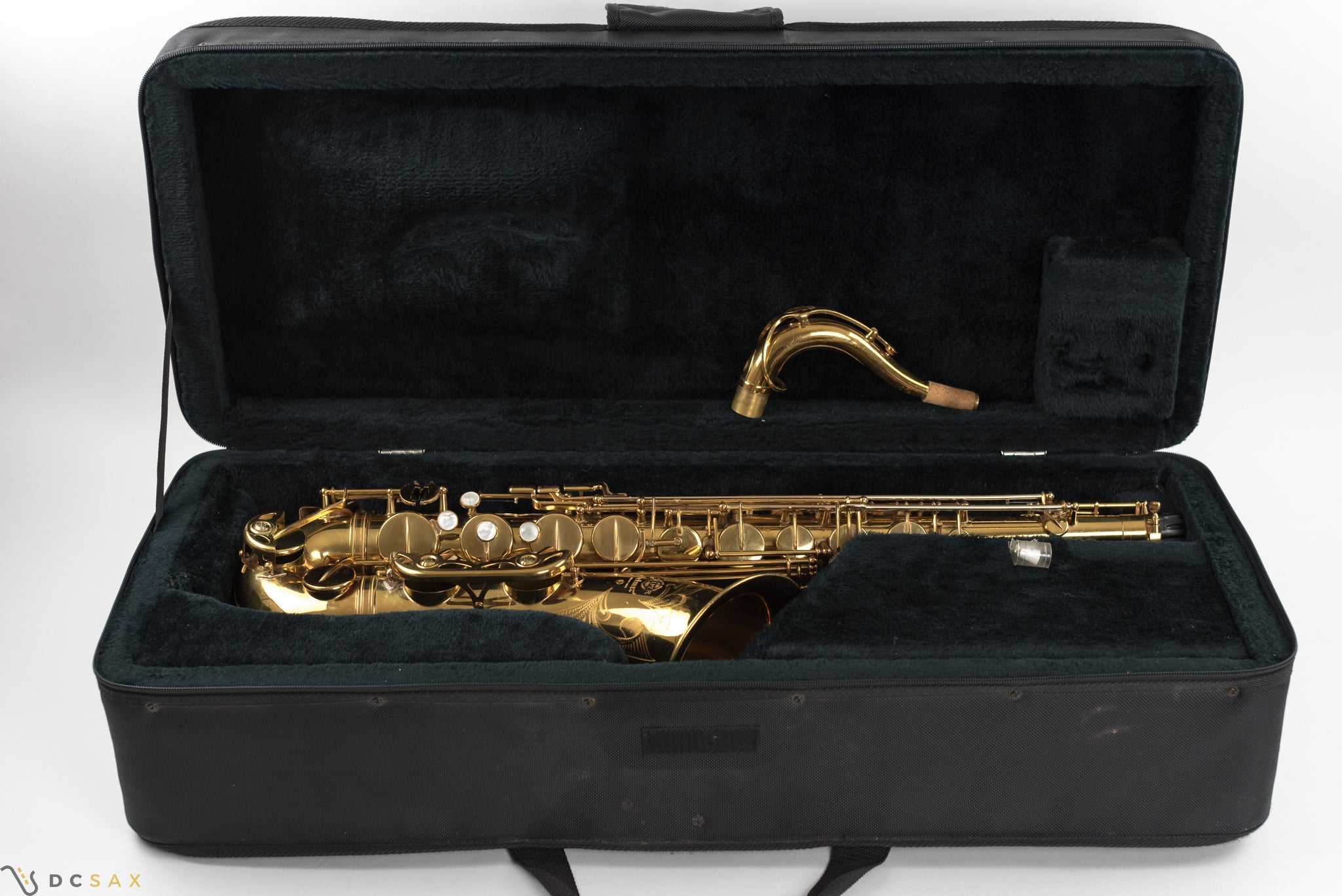 160,xxx Selmer Mark VI Tenor Saxophone, 98% Original Lacquer