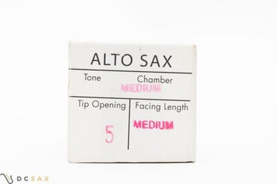 Meyer 5M Medium Chamber Alto Saxophone Mouthpiece Plus Ligature and Cap