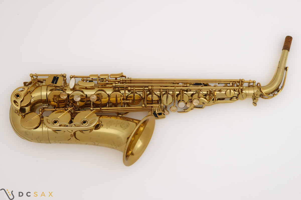 Selmer Jubilee Series II alto saxophone overhead shot of the sax showing keywork, logo and engraving