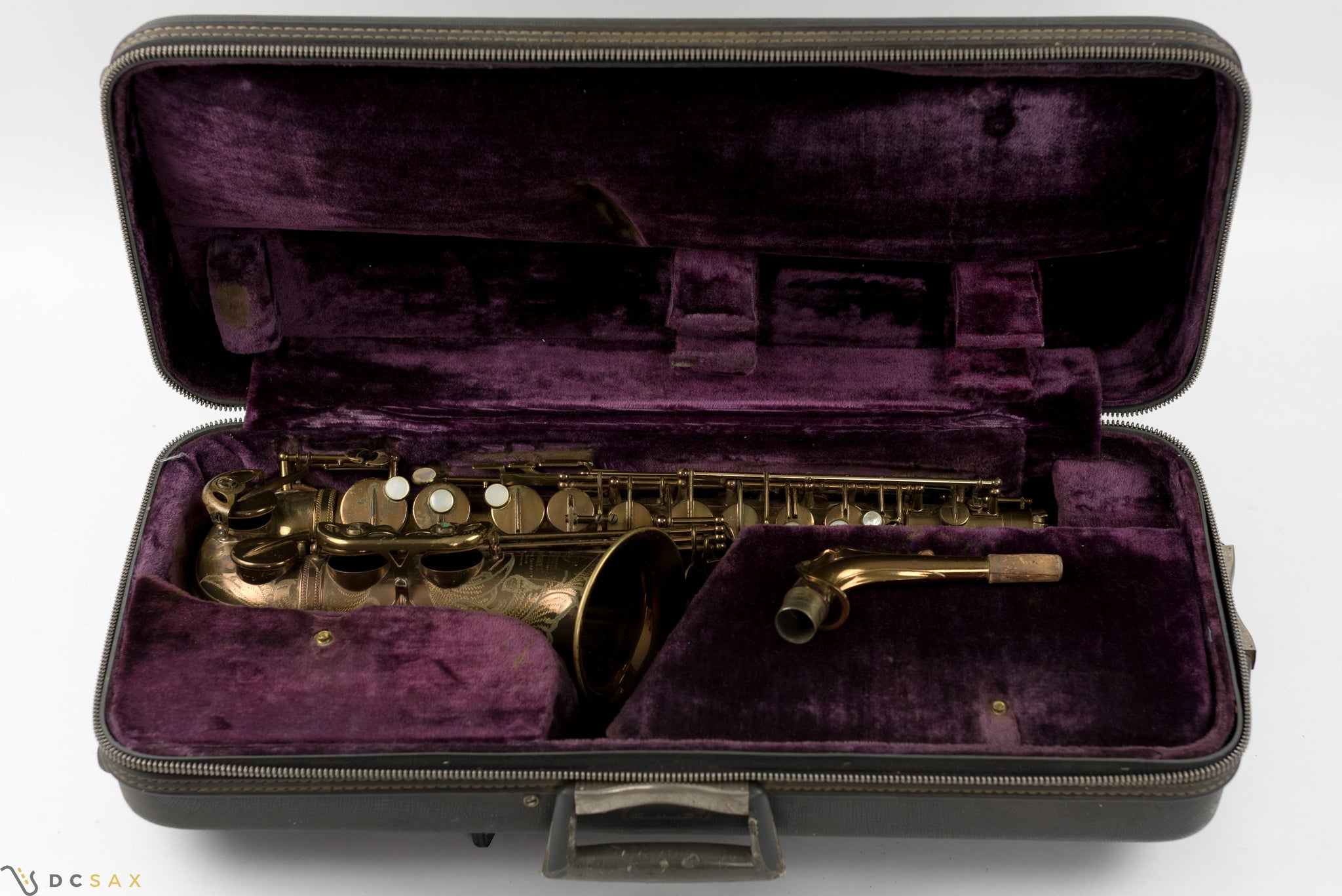 1954 56,xxx Selmer Mark VI Alto Saxophone, 97% Original Lacquer